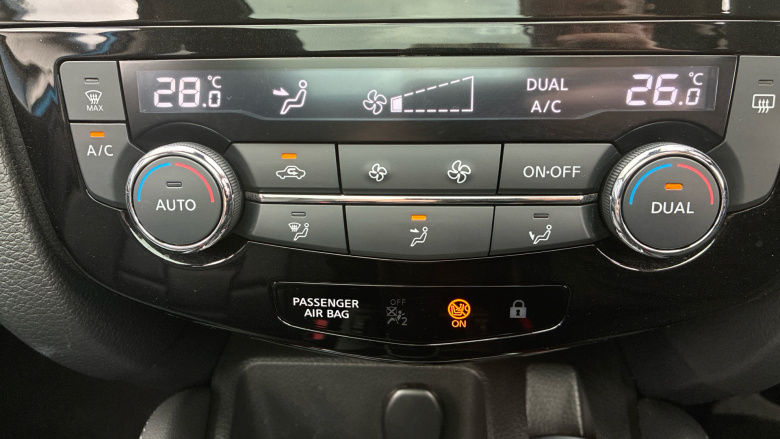 Nissan Qashqai 1.3 DiG-T 160 [157] N-Motion 5dr DCT Petrol Hatchback